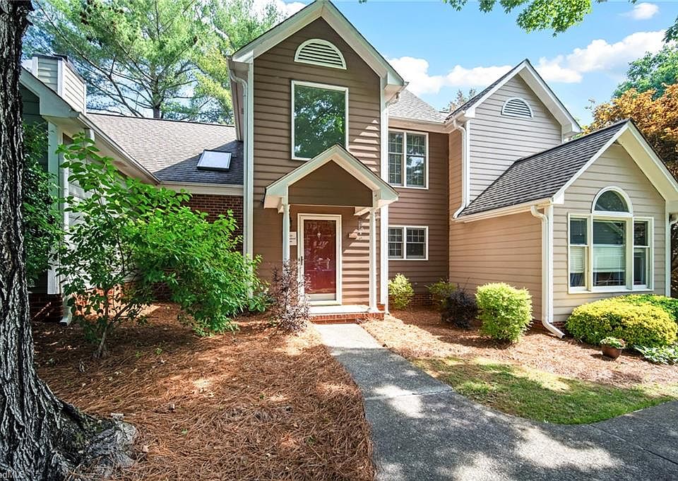 1st image of 2829 Shadowbrook Ln