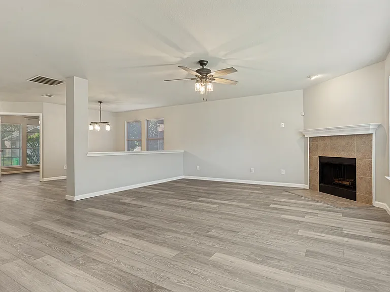 1817 Heron Dr — Photo 23