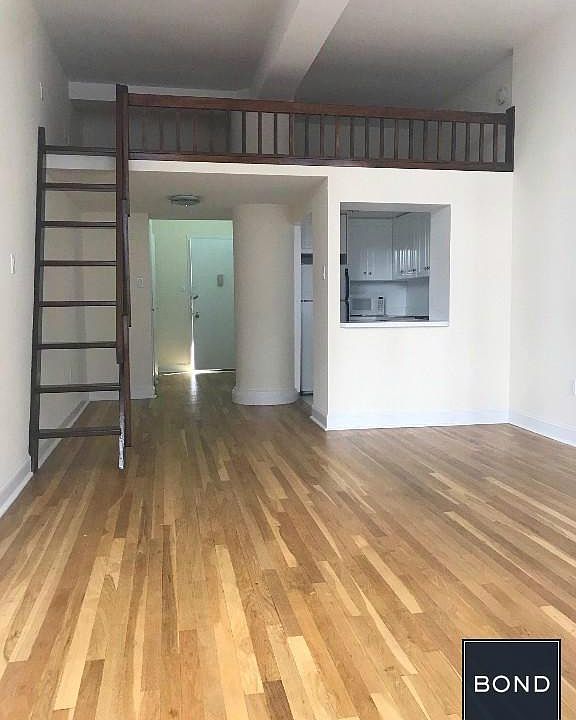 2nd image of 1 Astor Pl APT 9H