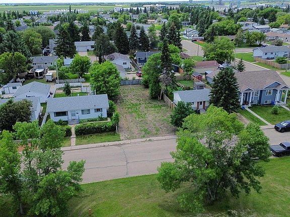 3rd image of 4517 47th Ave