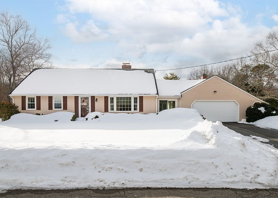 1st image of 19 Greenview Dr