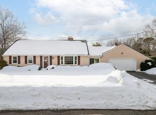 19 Greenview Dr, Plymouth, MA 02360