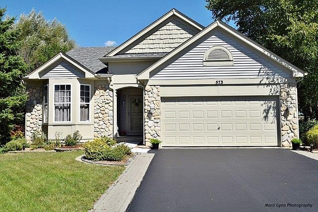 1st image of 573 Chesterfield Ln