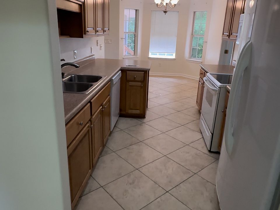 1st image of 1236 Mazurek Blvd