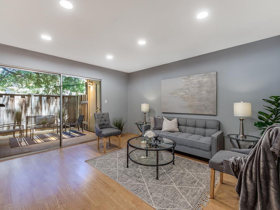 1st image of 505 Cypress Point Dr Unit 30
