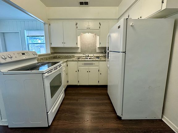 4th image of 630 W Park St #630