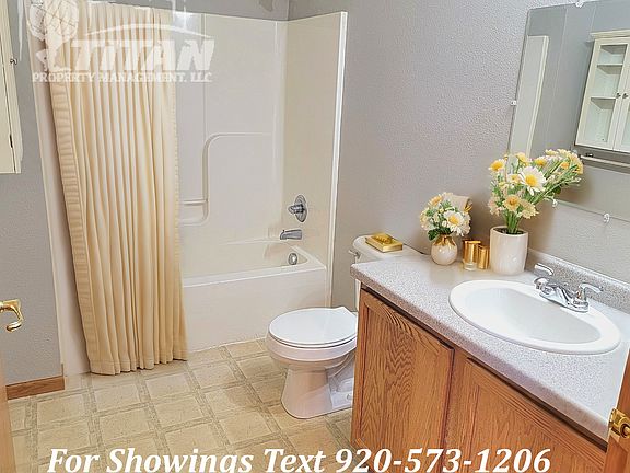 5th image of 403 N 1st Ave #204