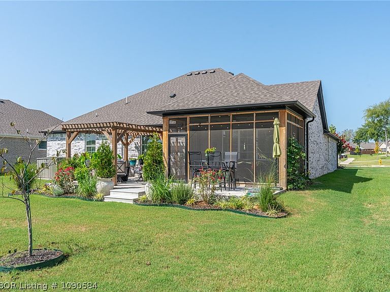 Listing photo 5