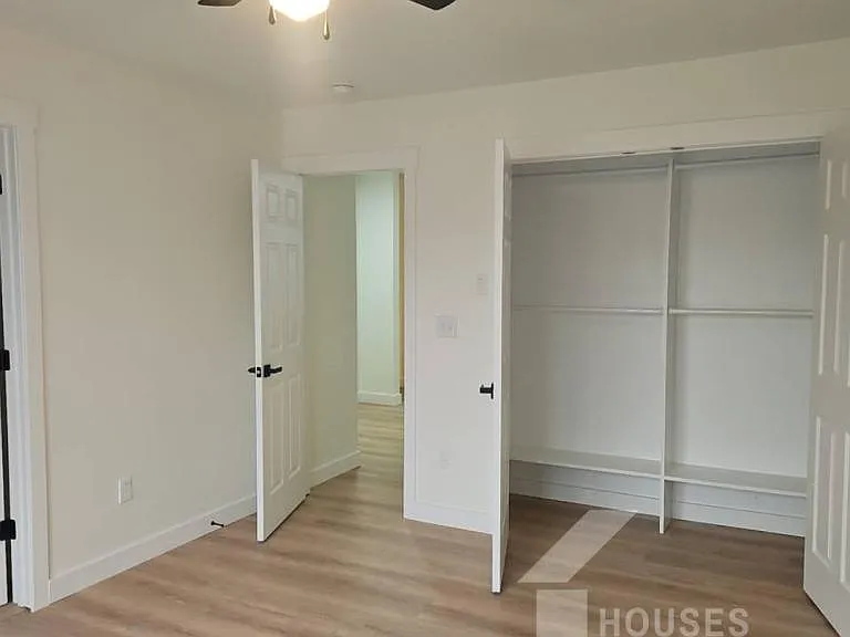 69 Greensboro Ct — Photo 16