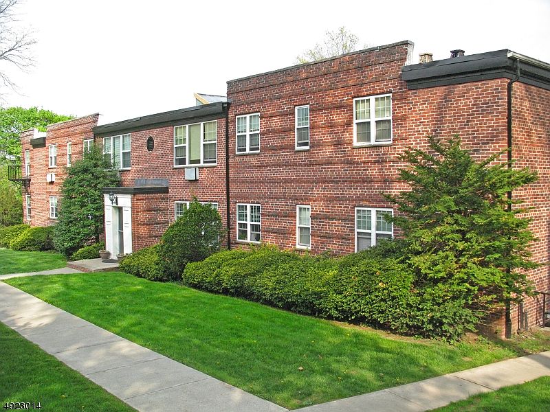 1st image of 370 Claremont Ave #A5