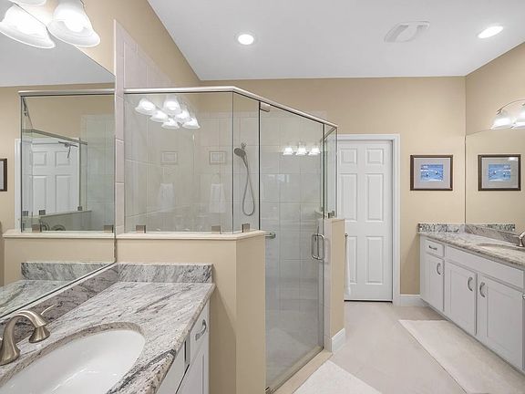 3rd image of 12899 SW Lake Fern Cir