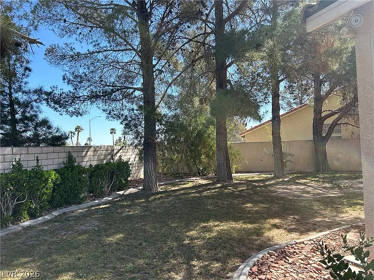 604 Palmwood Ln — Photo 23