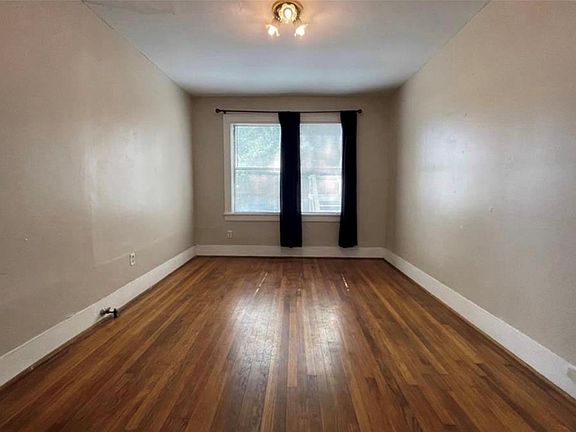 4th image of 2406 Brun St