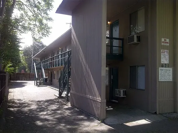 621 N Monroe St, Stockton, CA 95203