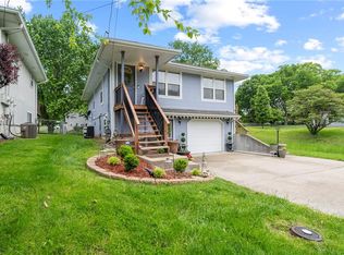 1028 Madison St, Leavenworth, KS 66048