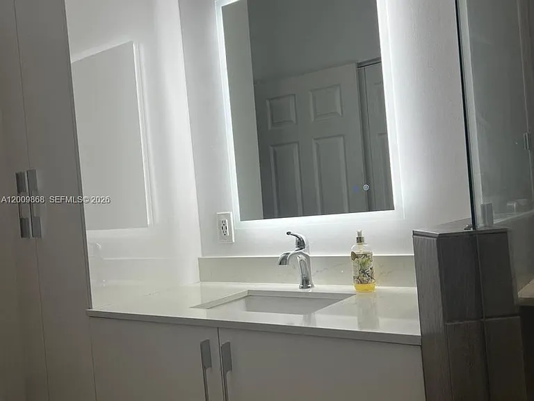 1017 NE 42nd Ave #1017 — Photo 14
