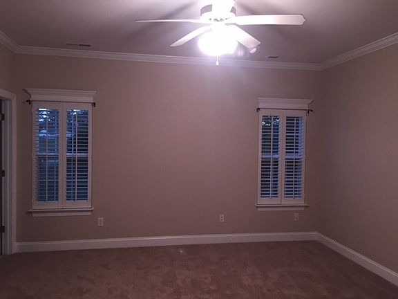 5th image of 5001 Glen Cove Dr