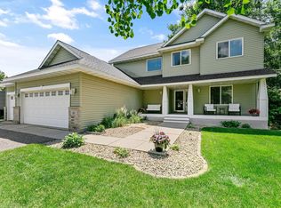 101 Big Woods Ct, Buffalo, MN 55313