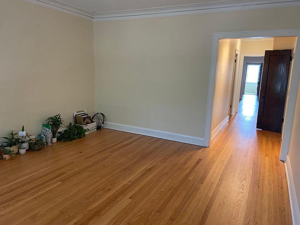 1st image of 715 W Wrightwood Ave #3