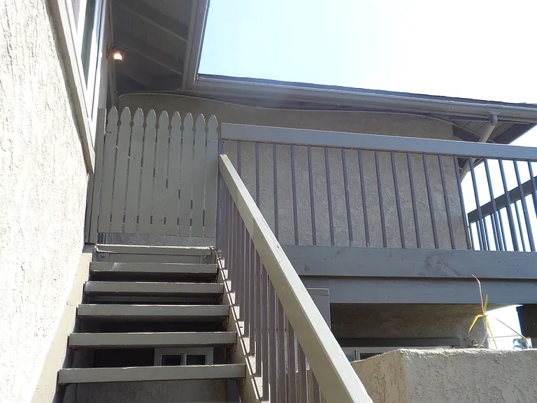 607 E Utica Ave — Photo 2