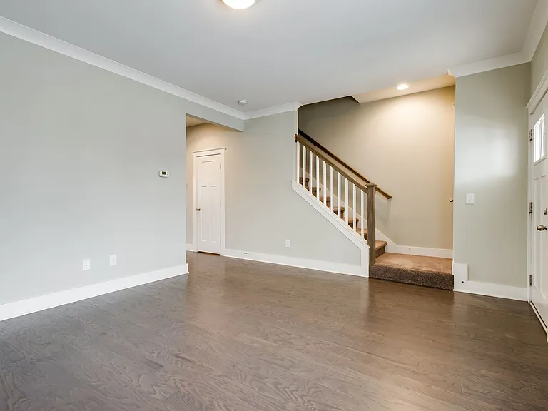 5715 California Ave — Photo 7