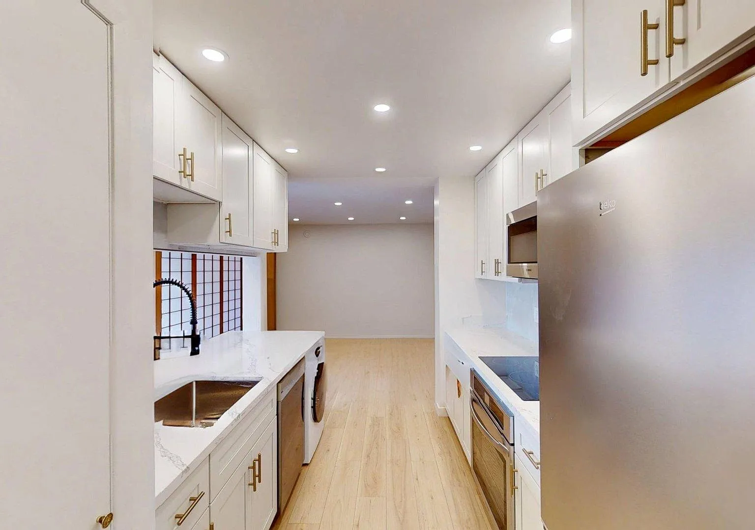2 bed, 1130 sqft, $5,800 — Photo 1