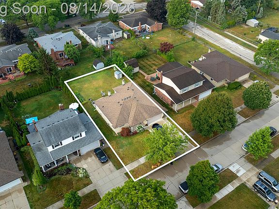 5th image of 2730 Rhodes Dr
