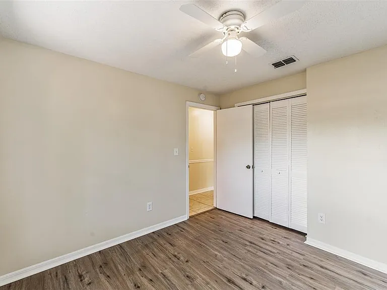 9616 N Oklawaha Ave #1/2 — Photo 28