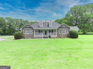 2759 Bay Ridge Dr, Loganville, GA 30052