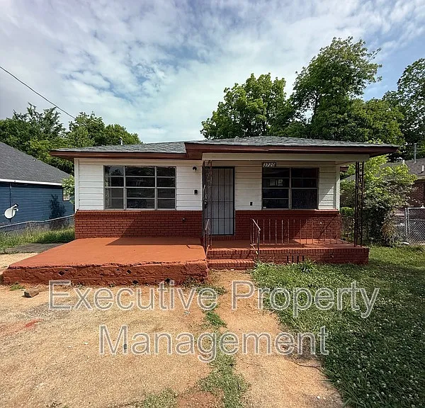 3720 Howard Ave — Photo 1