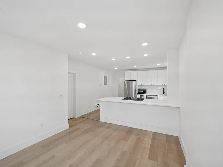 1327 Willow Ave #3 — Photo 5