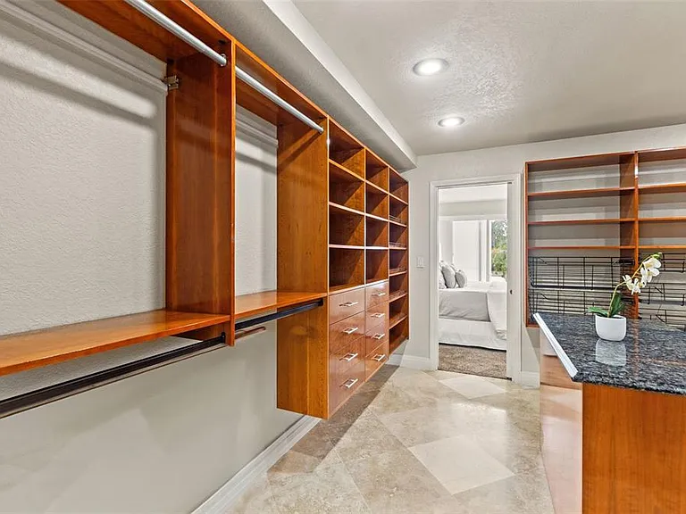 4522 W North B St — Photo 23