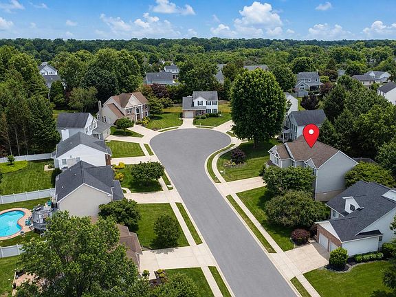 5th image of 805 Delray Ct