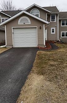 1st image of 28 Brookside Dr W