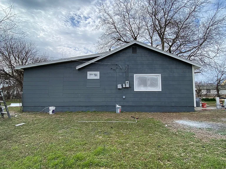 427 S 42nd West Ave — Photo 3