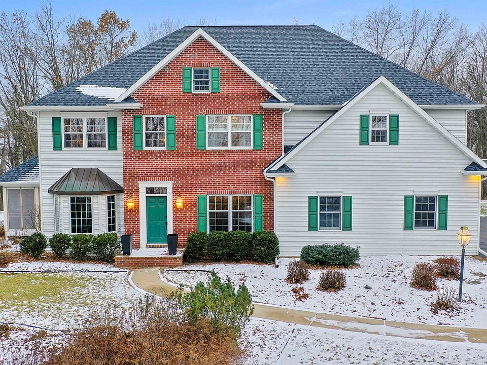 1st image of 1685 Eagle Bluff Dr