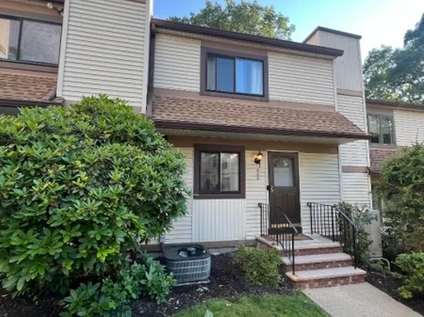 806 Stonegate Ln #6, Stanhope Boro, NJ 07874