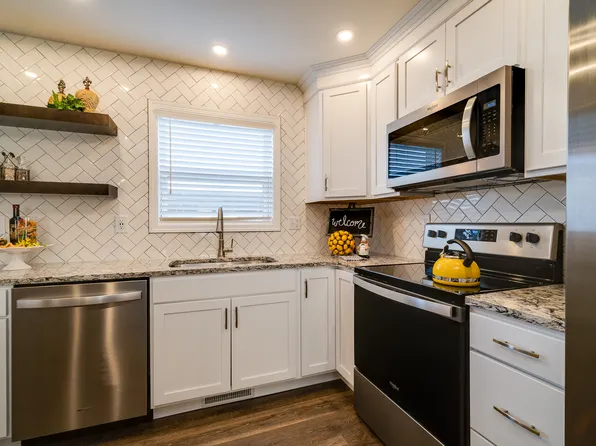 513 S Blackhoof St, Wapakoneta, OH