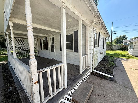 3rd image of 615 5th St