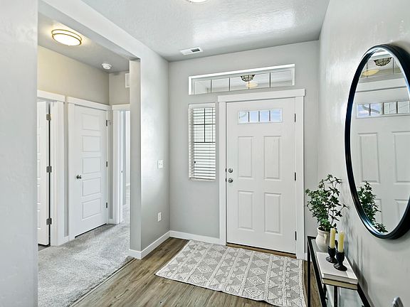 3rd image of 6036 N Hood Ave