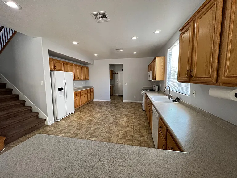 5604 Rocky Ravine Ave — Photo 21