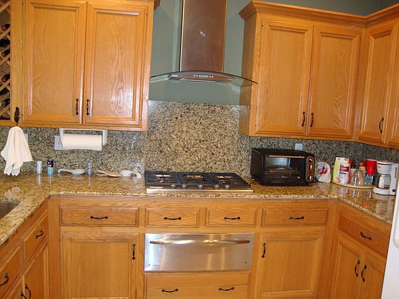 4th image of 205 Remington Dr