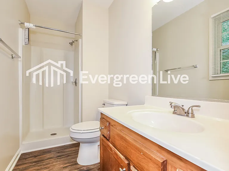 707 Grand St — Photo 11