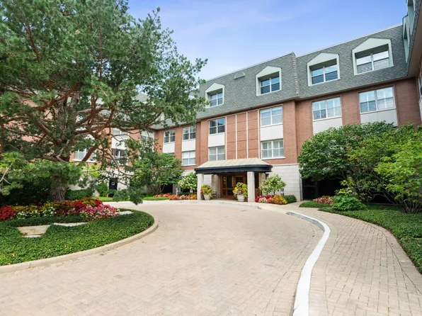 800 Deerfield Rd APT 101, Highland Park, IL 60035