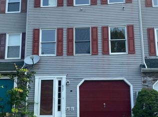 607 Emerald Dr, Lancaster, PA 17603