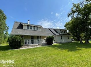 7226 Arnold Rd, Cottrellville, MI 48039