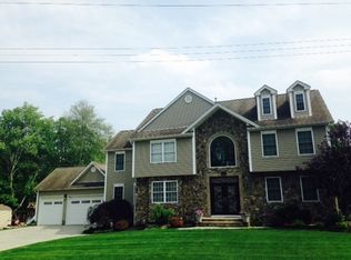 2 Berkshire St, Whippany, NJ 07981