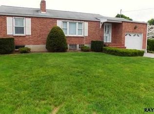 2777 Meadowbrook Blvd, York, PA 17406