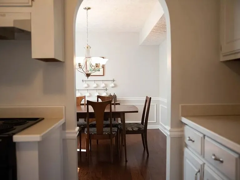 2070 Emerald Dr — Photo 43
