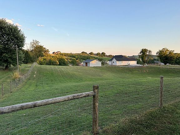 4th image of 2306 Three Springs Rd